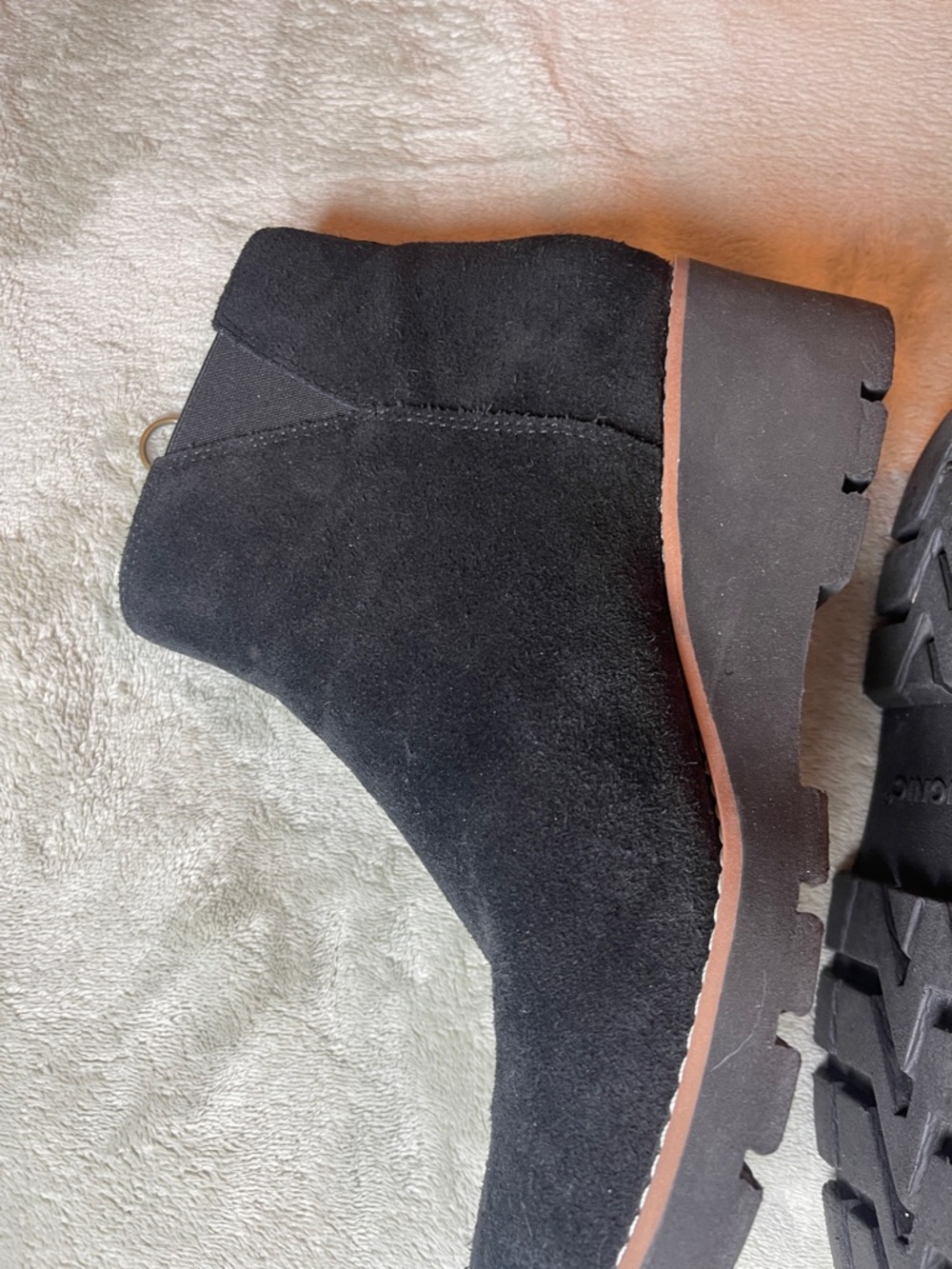 Vionic Black Suede Wedge Ankle Boot with Gold Zip Size: 8 - Picture 4 of 11